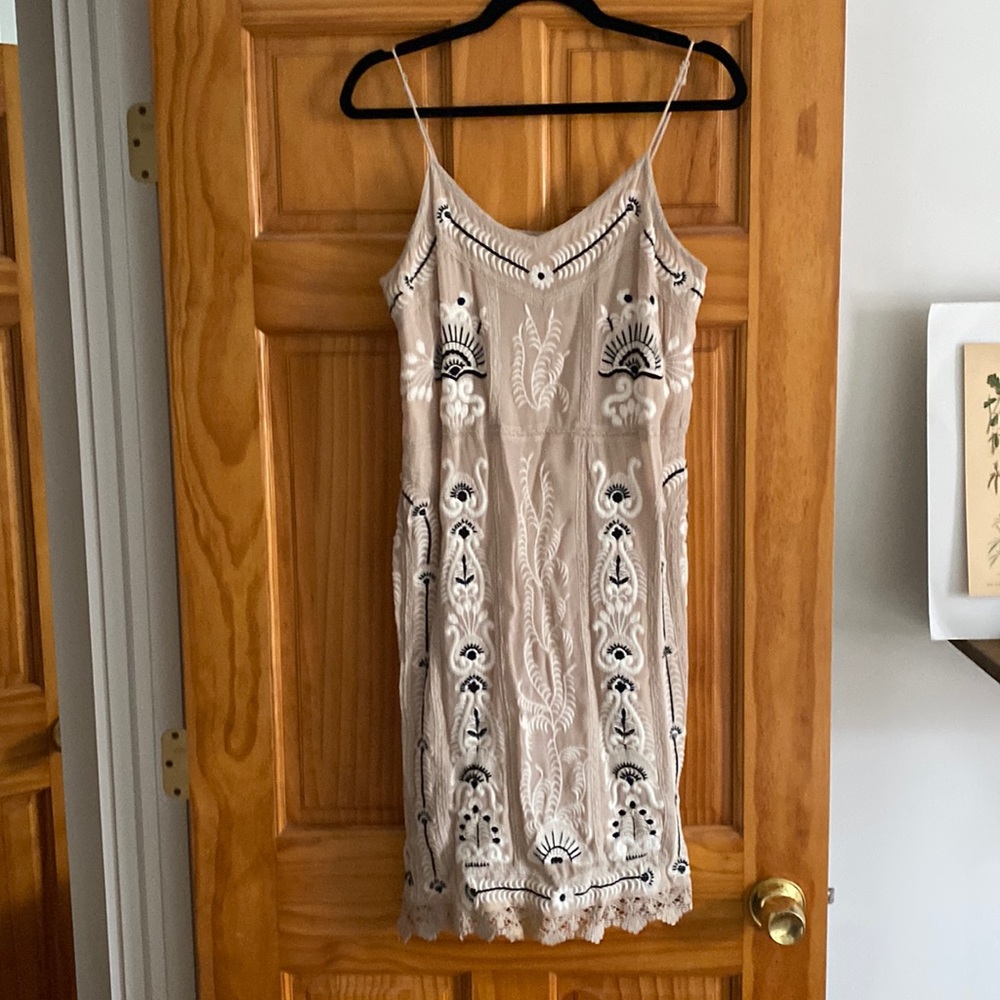Anthropologie Embroidered Dress Size Small